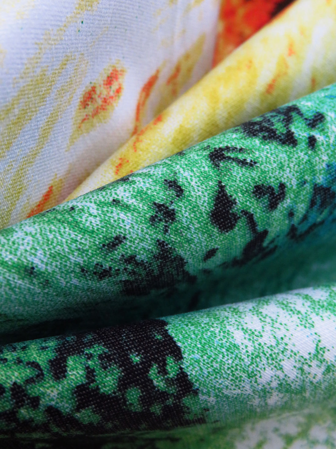 Dark Spring Green/White/Goldenrod/Multi Rayon/Nylon/Lycra Abstract Snakeskin Diagonal Print Stretch Bengaline Suiting - NY Designer - 58W
