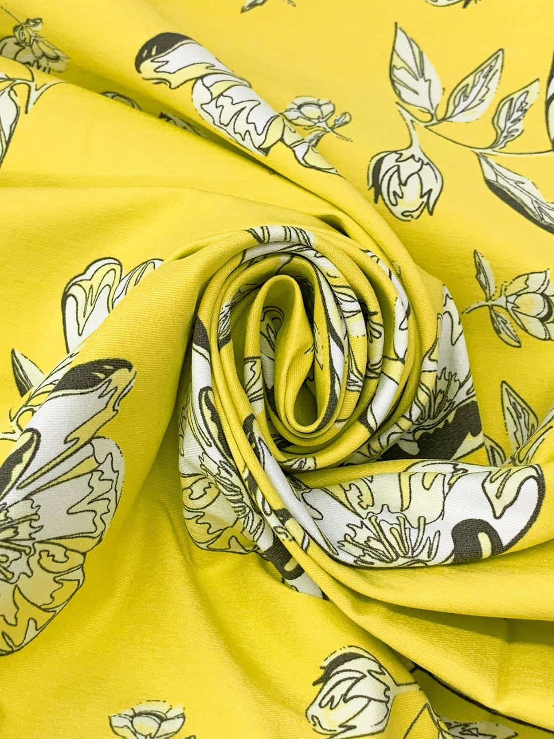 Lemon/White/Dark Taupe Rayon/Nylon/Lycra Floral Print Stretch Bengaline Suiting 58W
