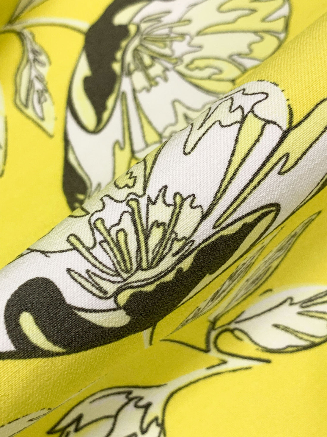 Lemon/White/Dark Taupe Rayon/Nylon/Lycra Floral Print Stretch Bengaline Suiting 58W