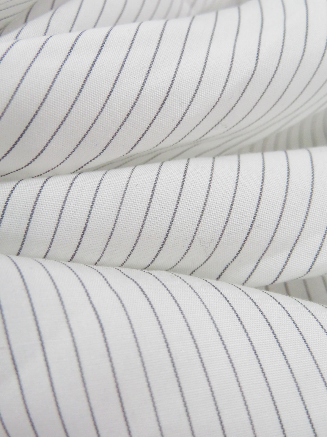 White/Mid Gray 100% Cotton Vertical Stripe Weave Yarn-Dyed Shirting - NY Designer - 56W