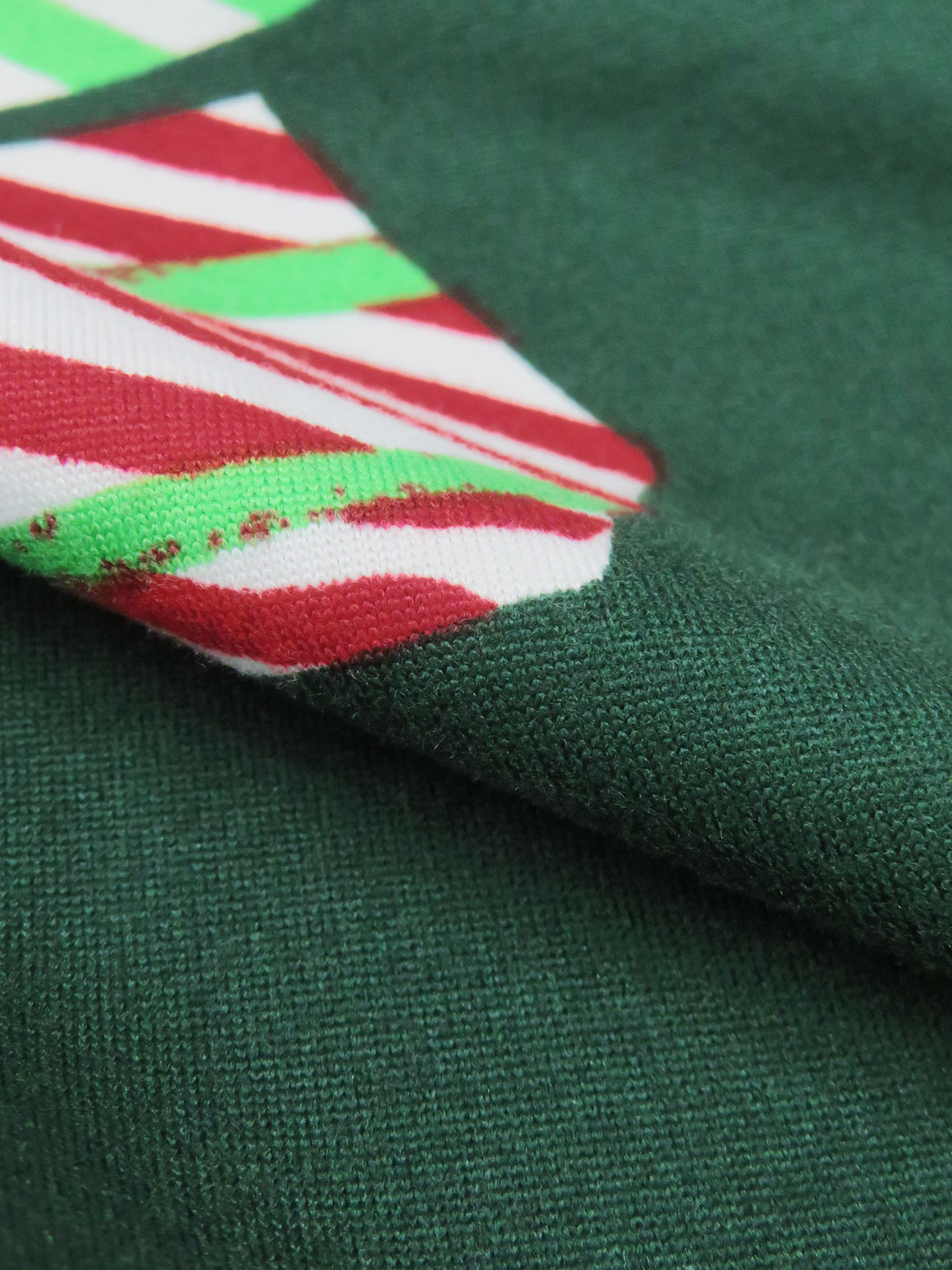 Evergreen/Dark Cherry Red/White/Spring Bud Green Polyester/Lycra Present Print Double Brushed Knit 58W