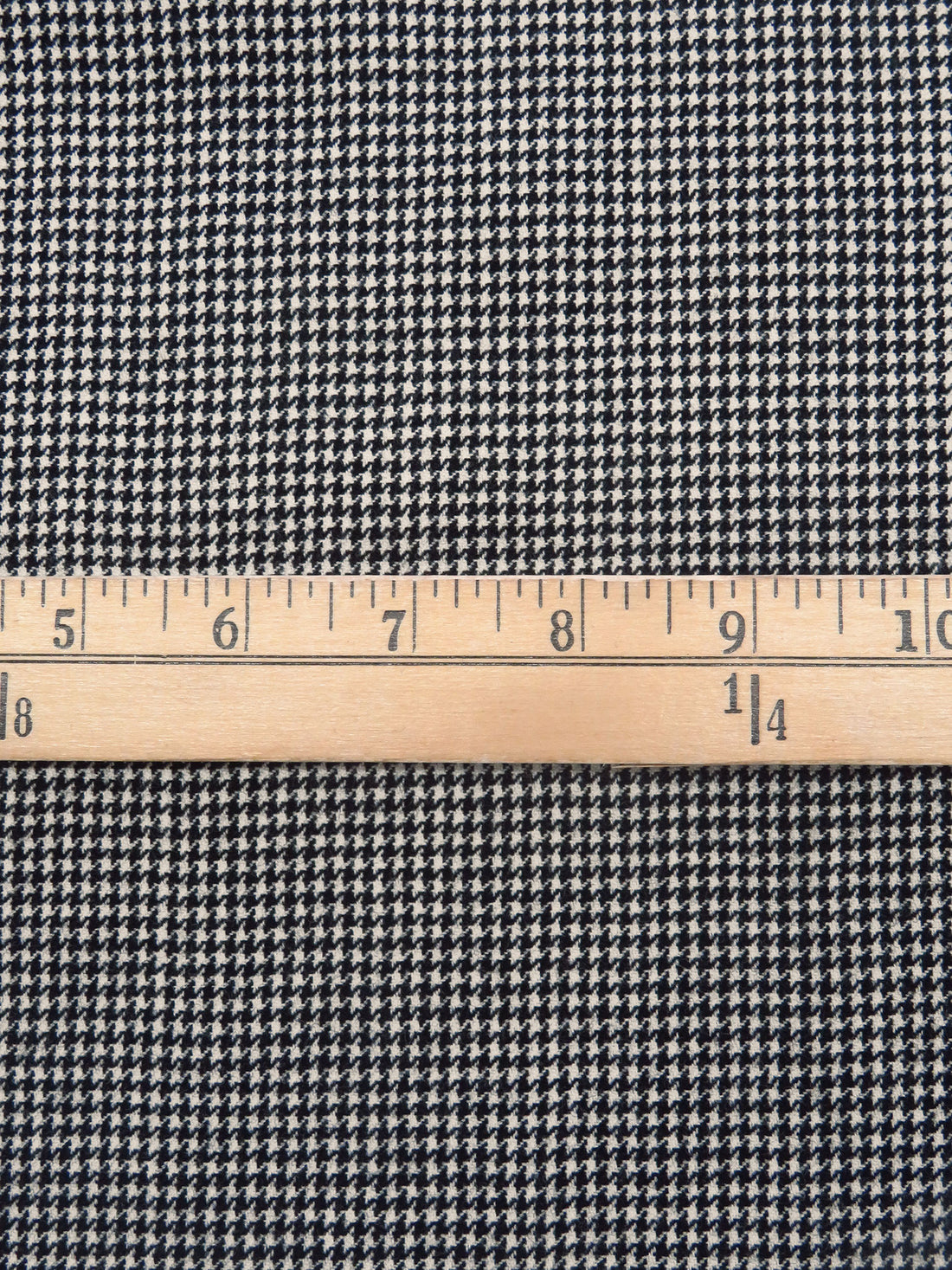 Black/Almond 100% Worsted Wool Mini Houndstooth Flannel Suiting 60W