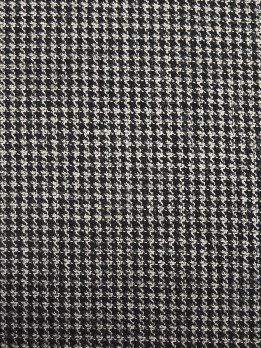 Black/Dark Gray/Almond 100% Worsted Wool Micro Houndstooth Suiting 60W
