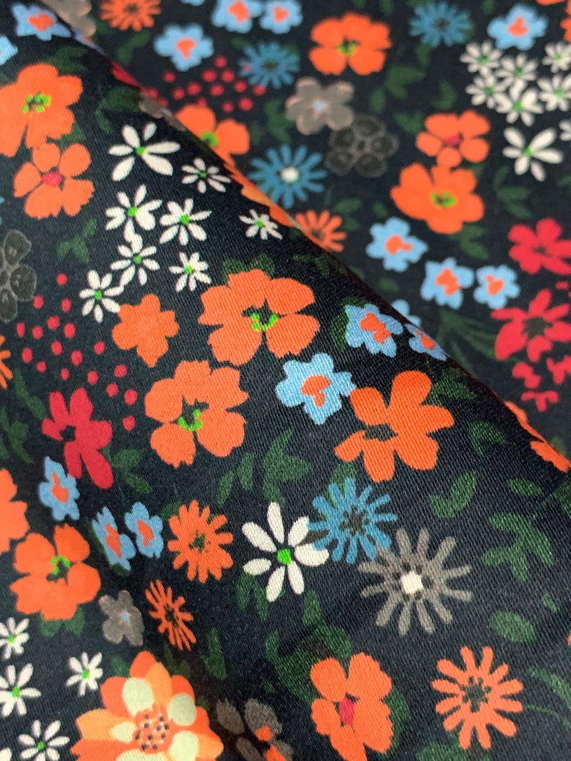 Gunmetal/Persimmon/Blizzard Blue 100% Cotton Ditsy Floral Print Sateen Shirting 58W