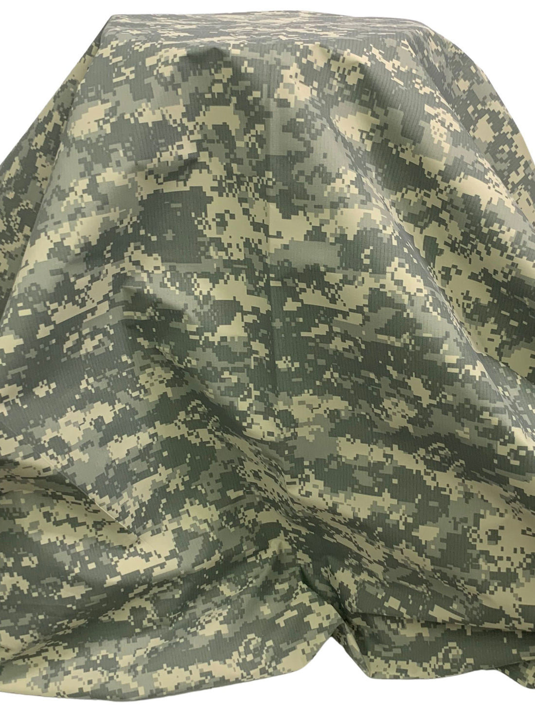Sage/Deep Bamboo/Pine Garland 100% Nylon Camouflage Print Water Repellent Ripstop Jacketing 56W
