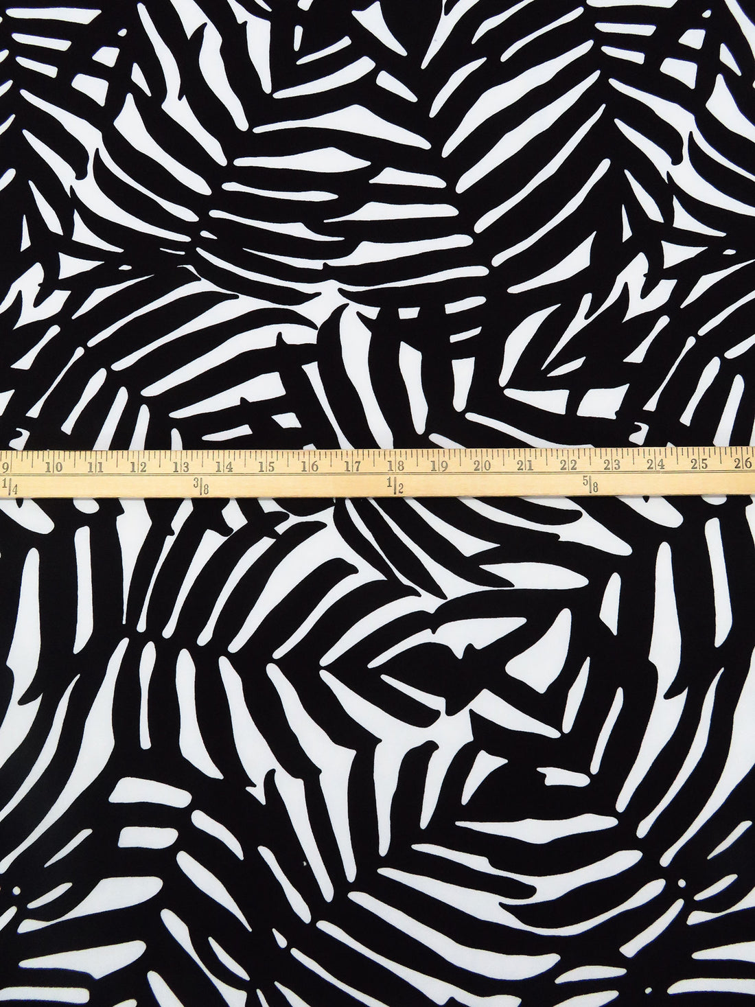 Black/White Polyester/Lycra Leaf Silhouette Print Double Brushed Knit - NY Designer - 64W