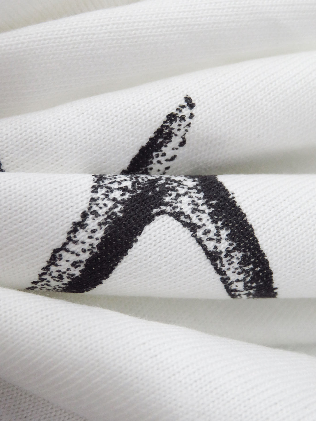 Warm White/Black 100% Cotton Starfish Print Jersey Knit 64W
