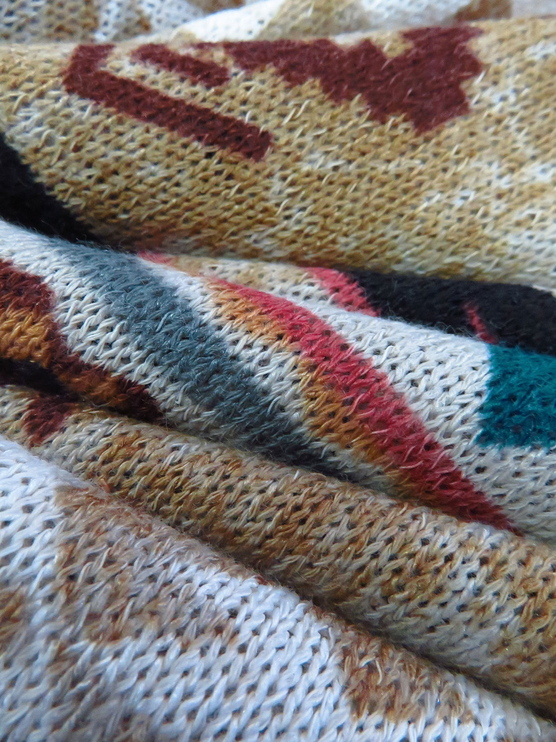 Willow Tea/Off-White/Rose Vale/Multi 100% Polyester Tribal Print Sweater Knit 52W
