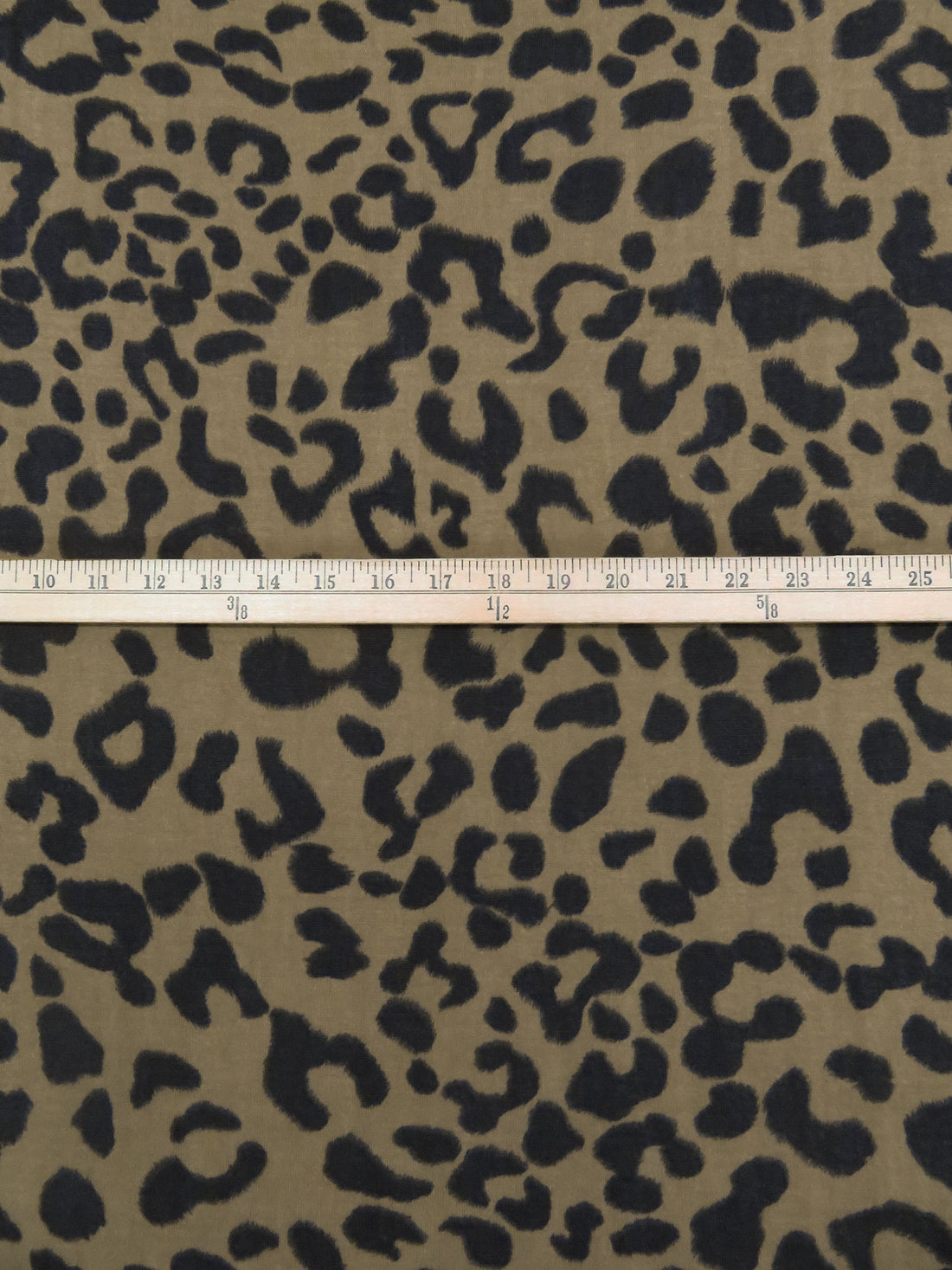 French Bistre/Dark Charcoal Gray Polyester/Lycra Animal Print Brushed Sweater Knit 60W
