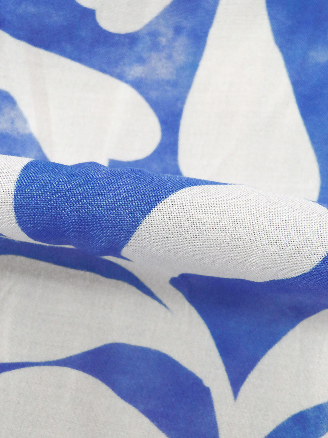 Cornflower/Blue Bell/Off-White/Multi 100% Rayon Abstract Leaf Print Challis 54W