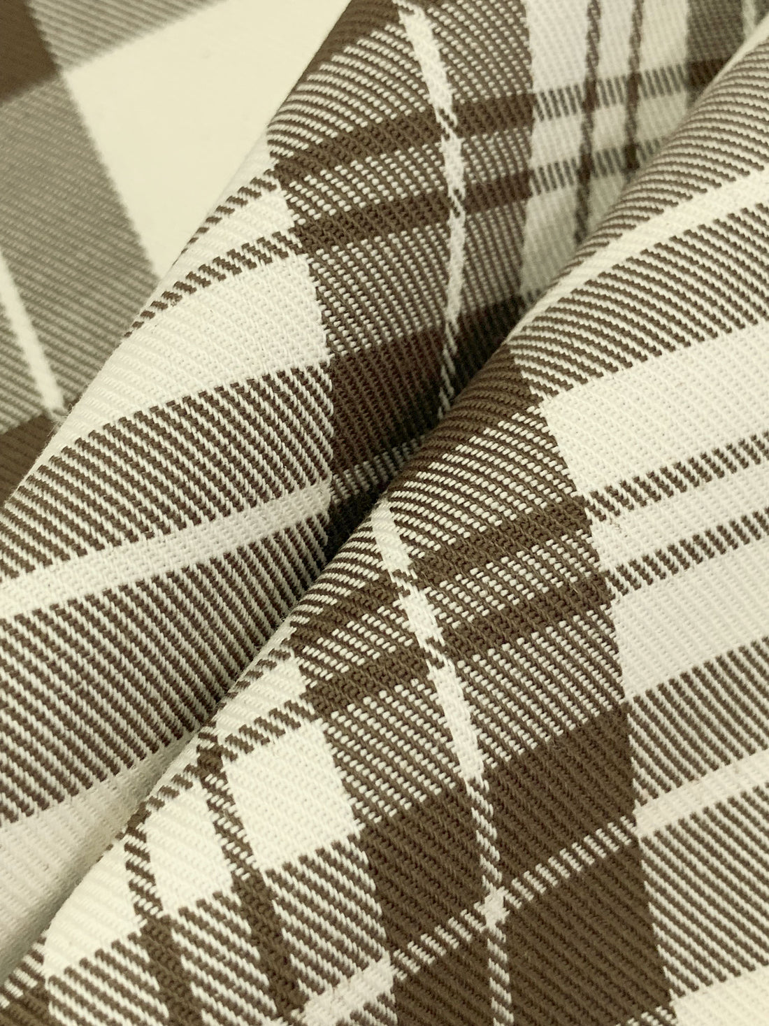 Walnut/Ivory Cotton/Polyester Yarn-Dyed Plaid Twill 58W