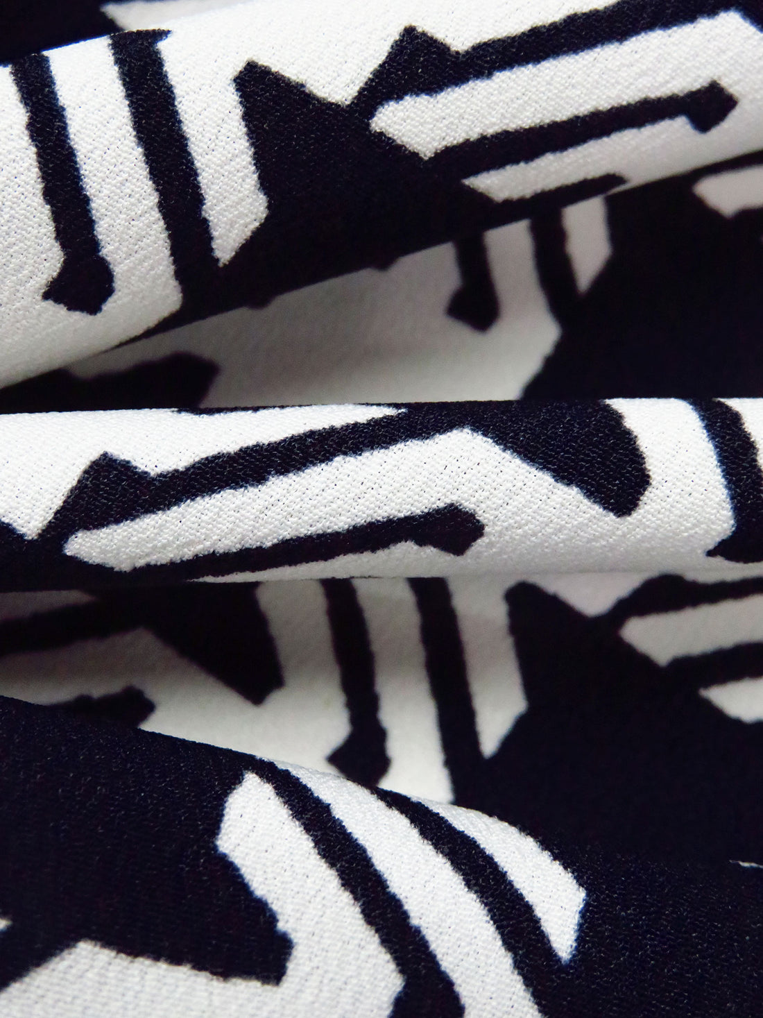 Off-White/Muted Midnight Navy 100% Polyester Novelty Houndstooth Print Crepe de Chine - NY Designer - 60W