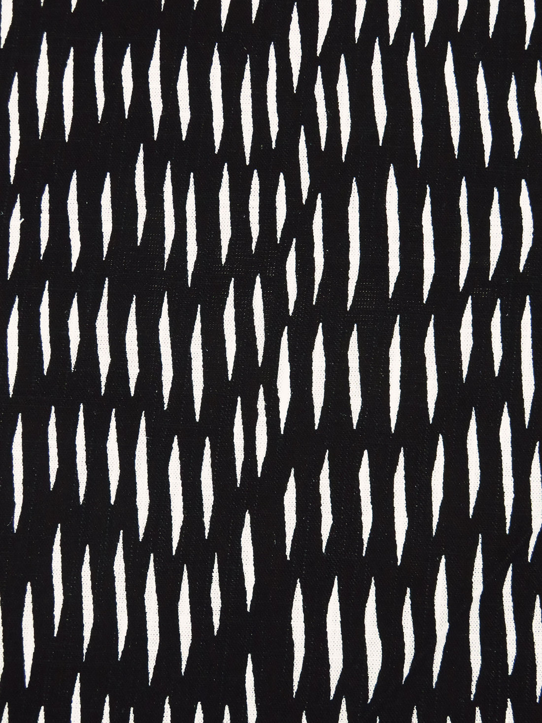 Black/Off-White Rayon/Linen Abstract Dash Print Shirt Weight Woven 53W