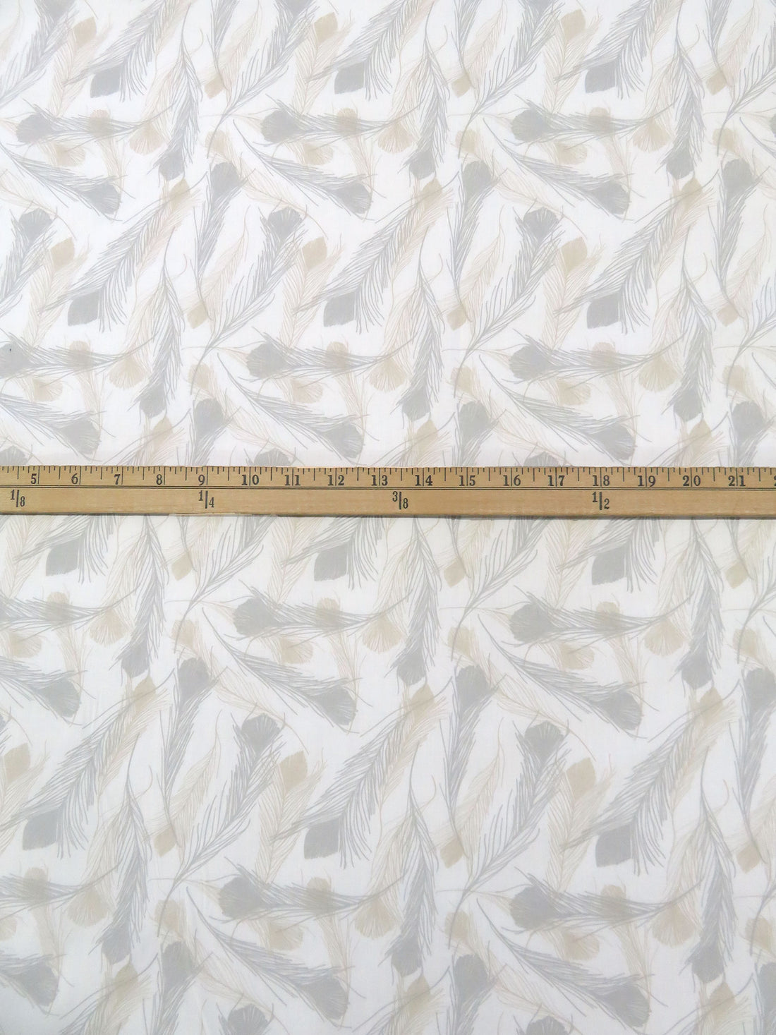 White/Light Bamboo/Silver Polyester/Cotton Feather Print Broadcloth 58W