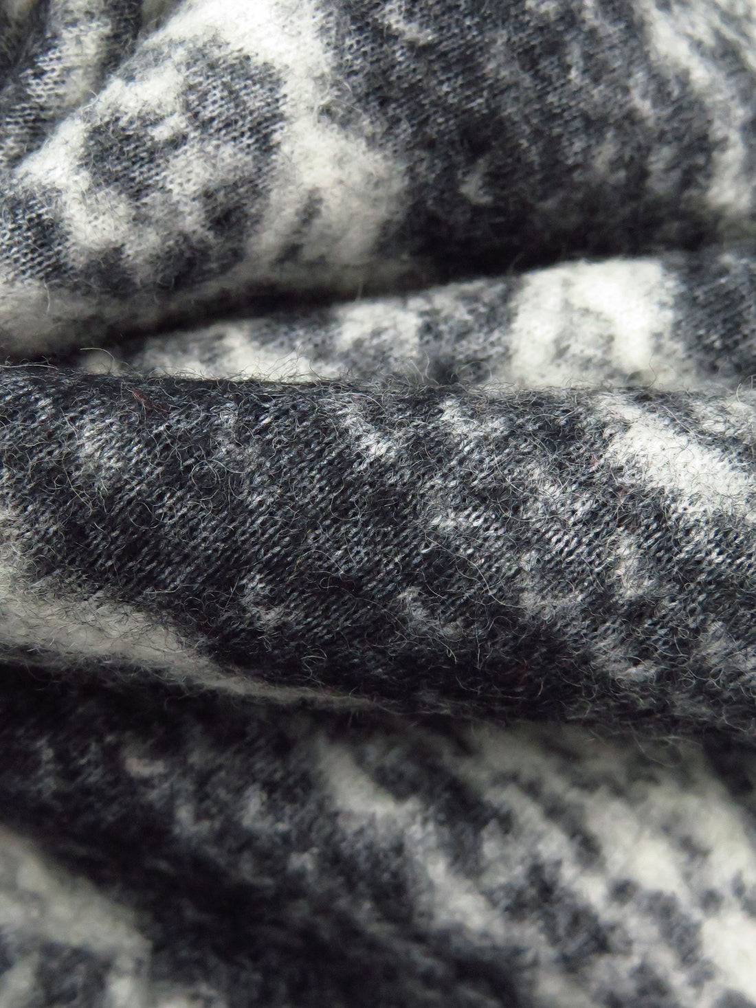 Charcoal/Off-White 100% Wool Horizontal Fair Isle Stripe Weave Heavy Sweater Knit 50W