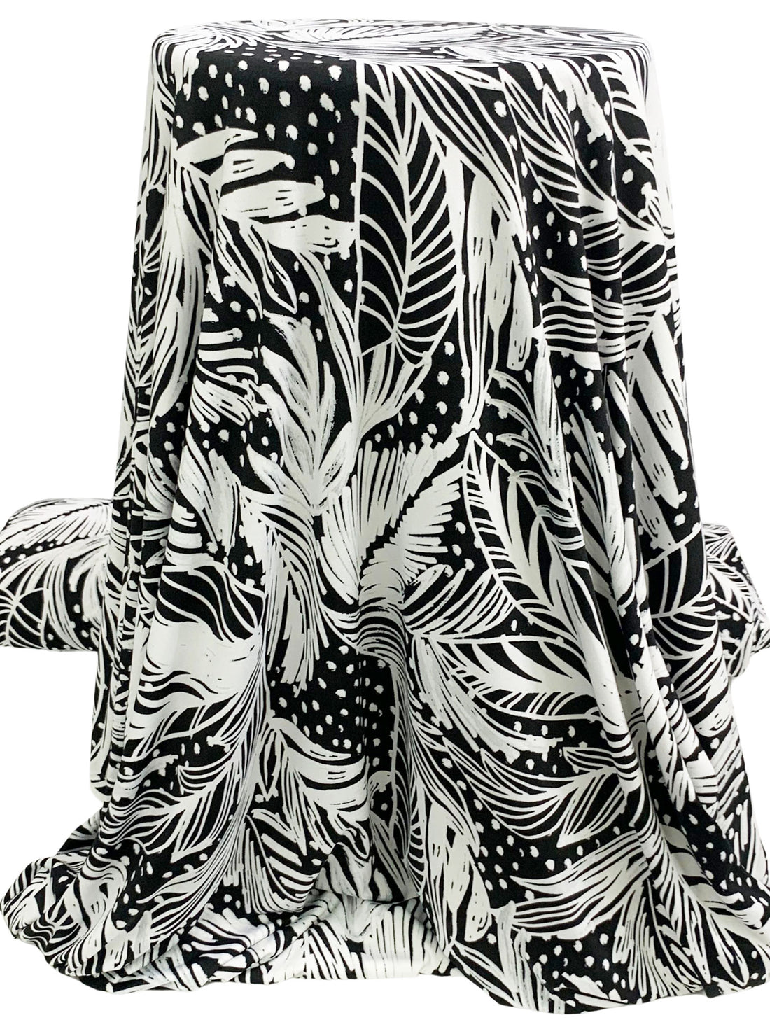 Black/White Polyester/Lycra Floral Dot Print DTY Knit 59W