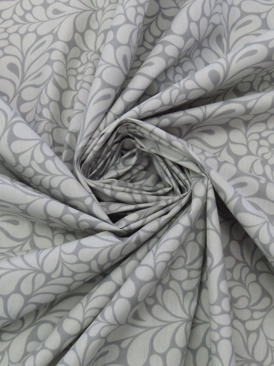 Steel Gray/Cement Gray Polyester/Cotton Abstract Paisley Print Broadcloth 58W