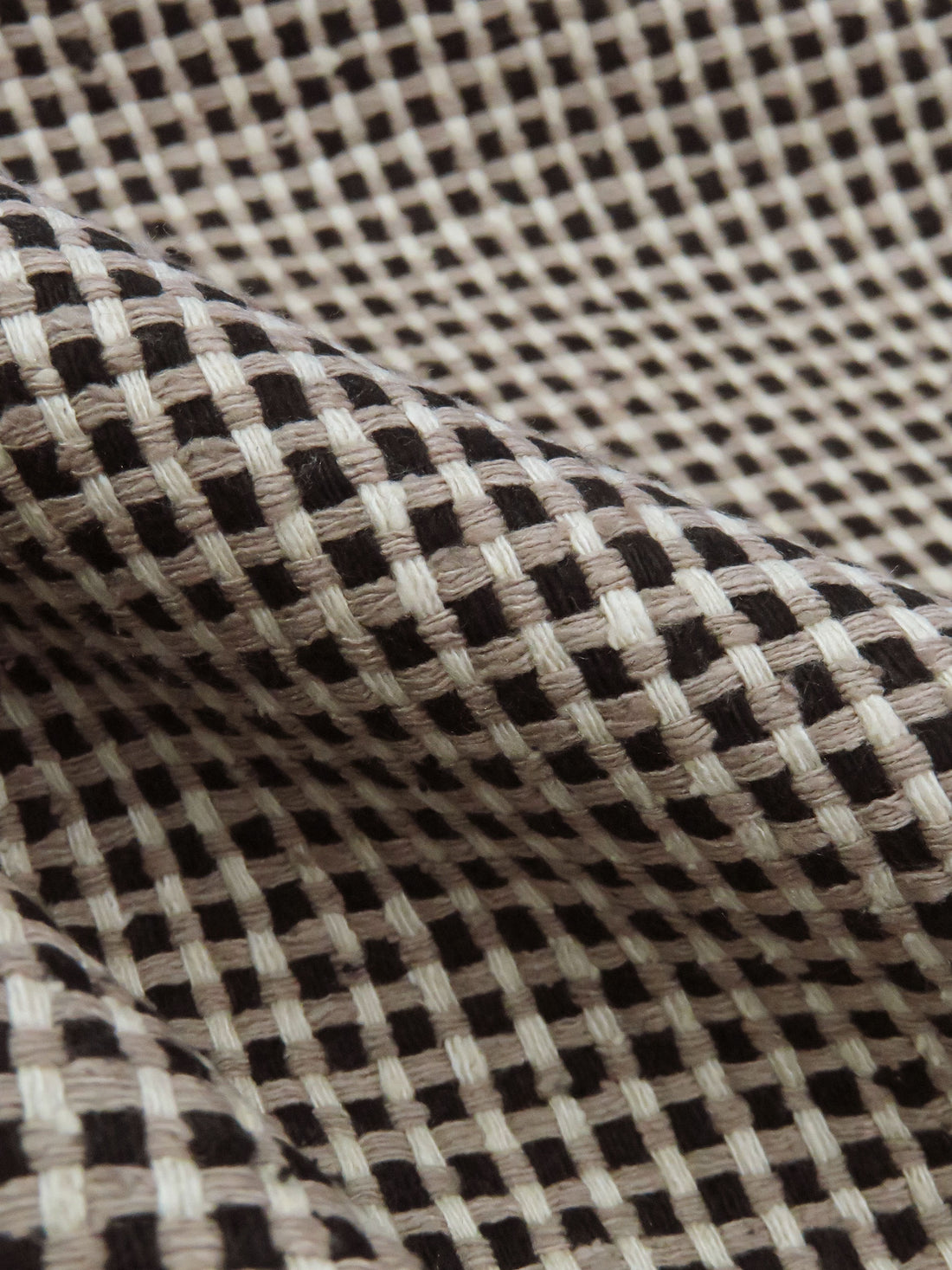 Burlap/Coyote Brown/Black 100% Silk Checkerboard Weave Suiting 56W