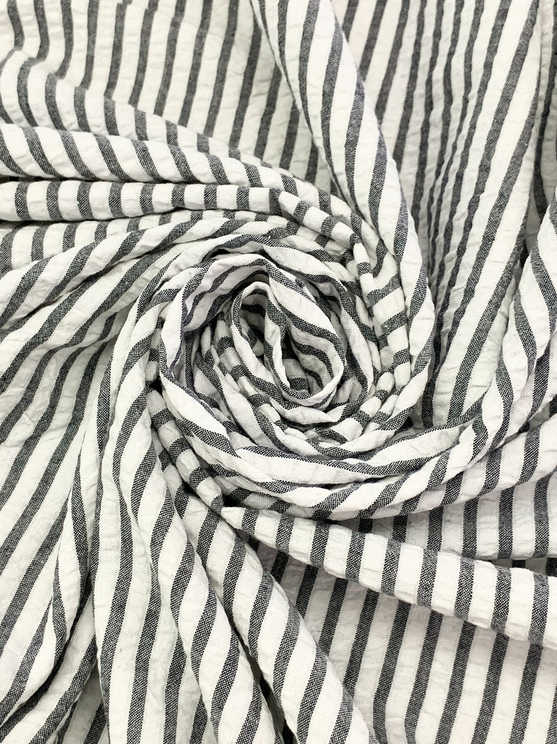 White/Deepest Charcoal Gray 100% Cotton Vertical Stripe Weave Seersucker 54W
