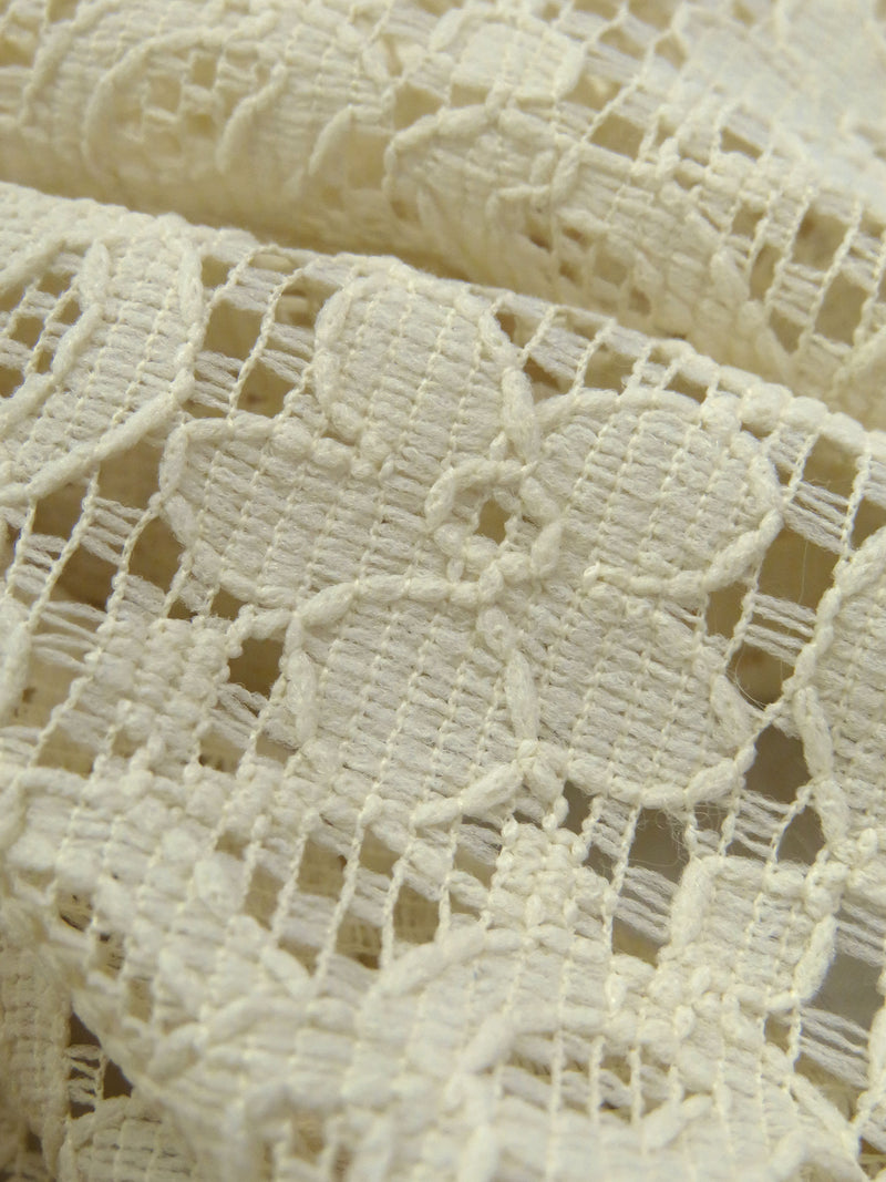 French Vanilla 100% Polyester Floral Weave Lace 44W