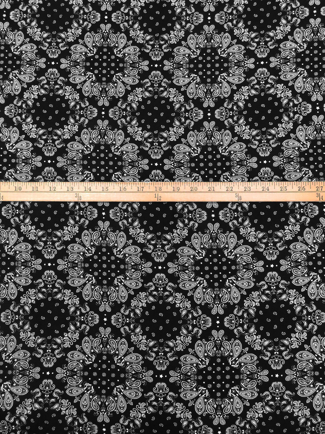 Black/White 100% Rayon Paisley Diamond Print Challis 43W