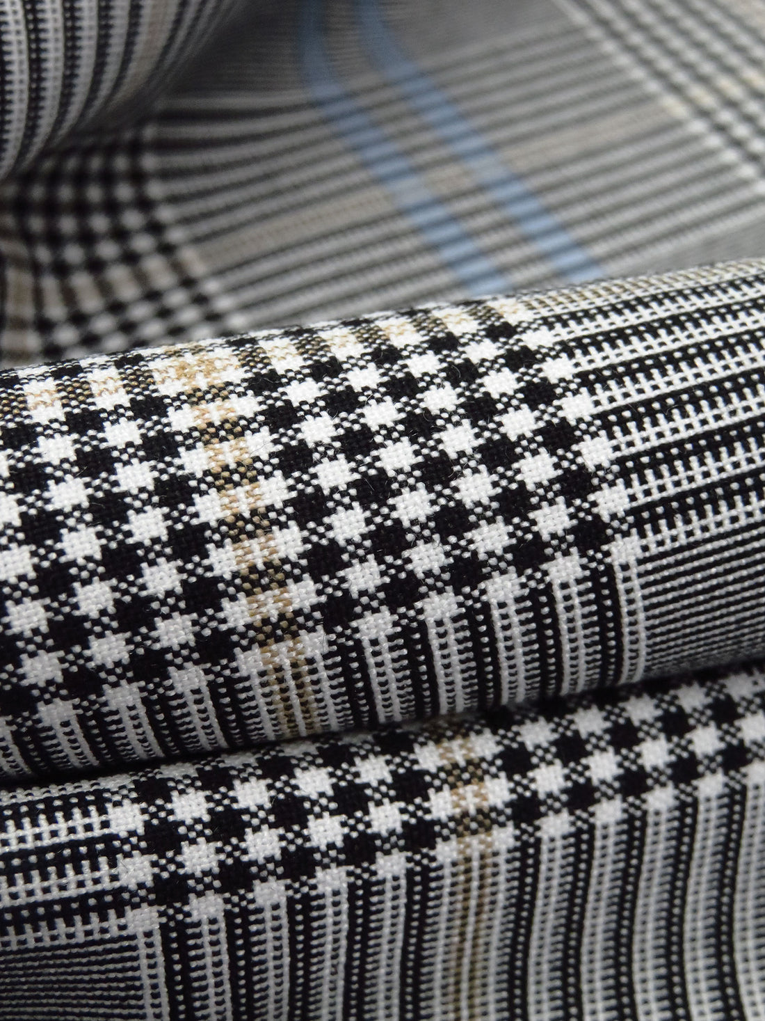 White/Black/Warm Sand/Light Cobalt Blue Polyester/Rayon/Lycra Yarn-Dyed Plaid Weave Stretch Suiting 54W