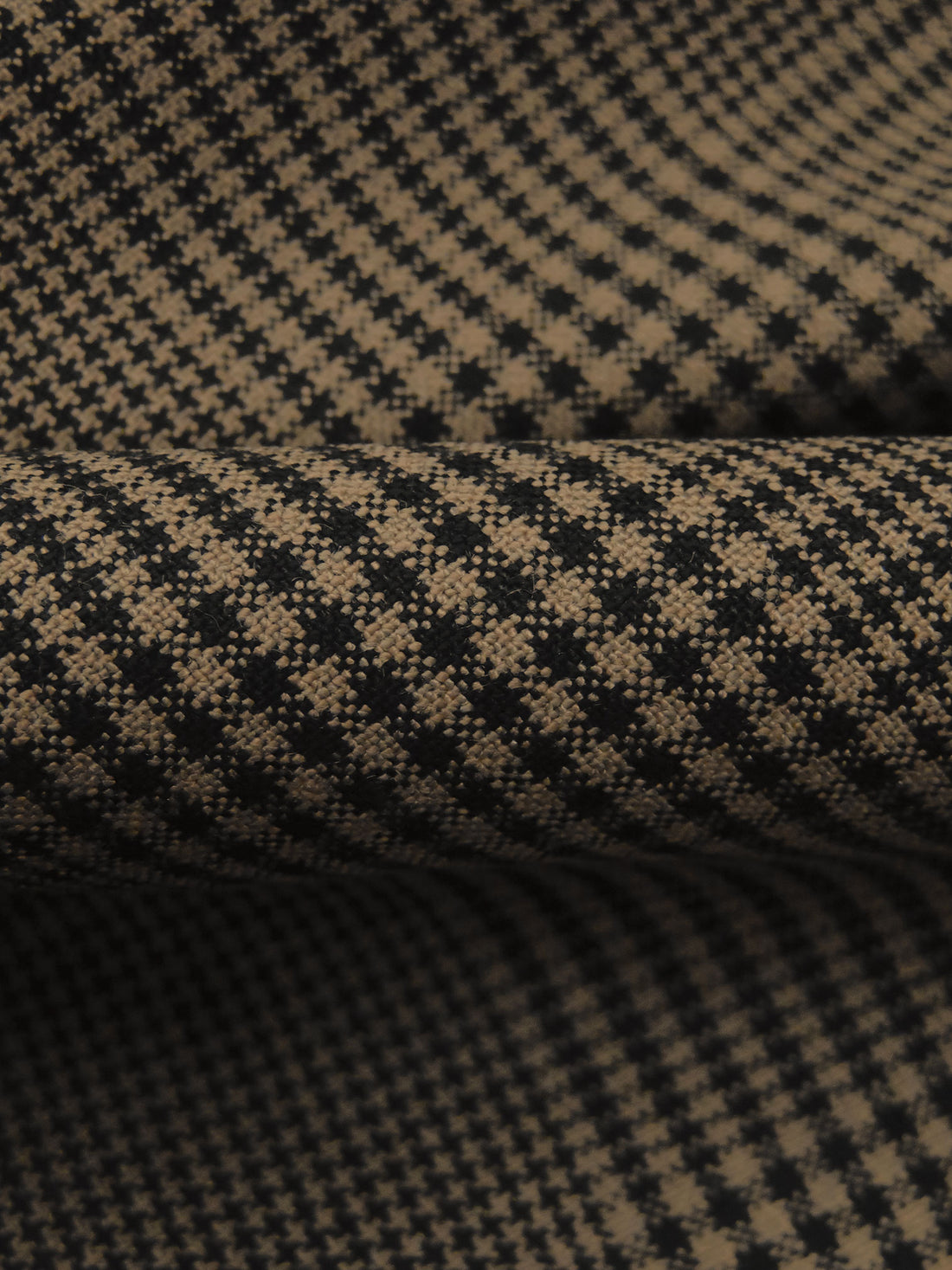 Pale Brown/Black Polyester/Rayon/Lycra Plaid Weave Stretch Suiting 54W