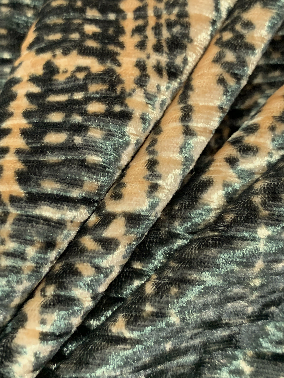 Black/Deep Champagne Polyester/Lycra Abstract Print Crinkle Weave Stretch Velvet Knit 56W