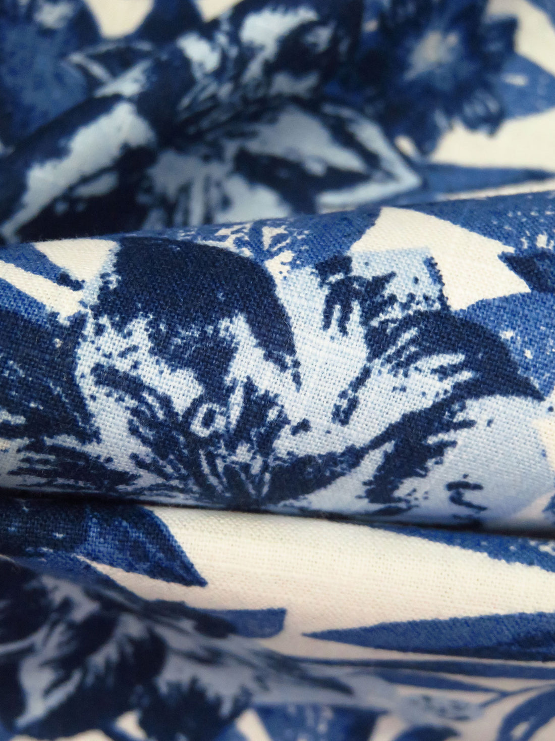 Dark Cornflower/White/Midnight Navy/Multi 100% Cotton Tropical Floral Print Slubbed Lawn 56W