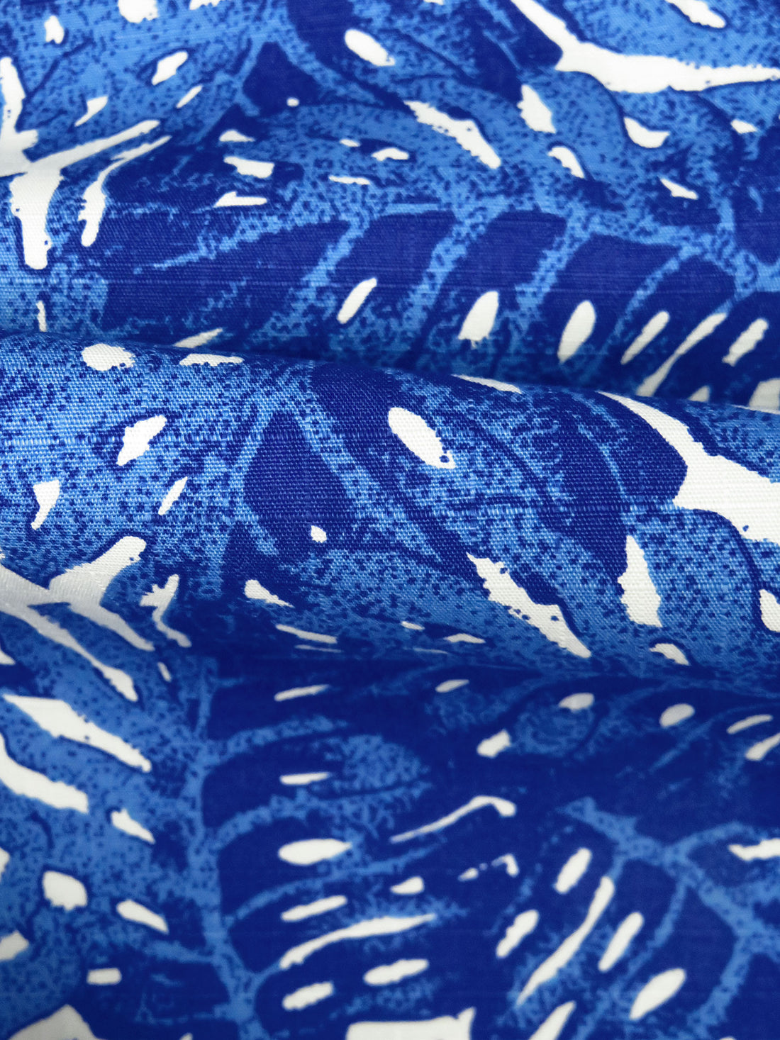 True Blue/St Patrick's Blue/White 100% Cotton Tropical Leaf Print Ripstop Shirting 60W