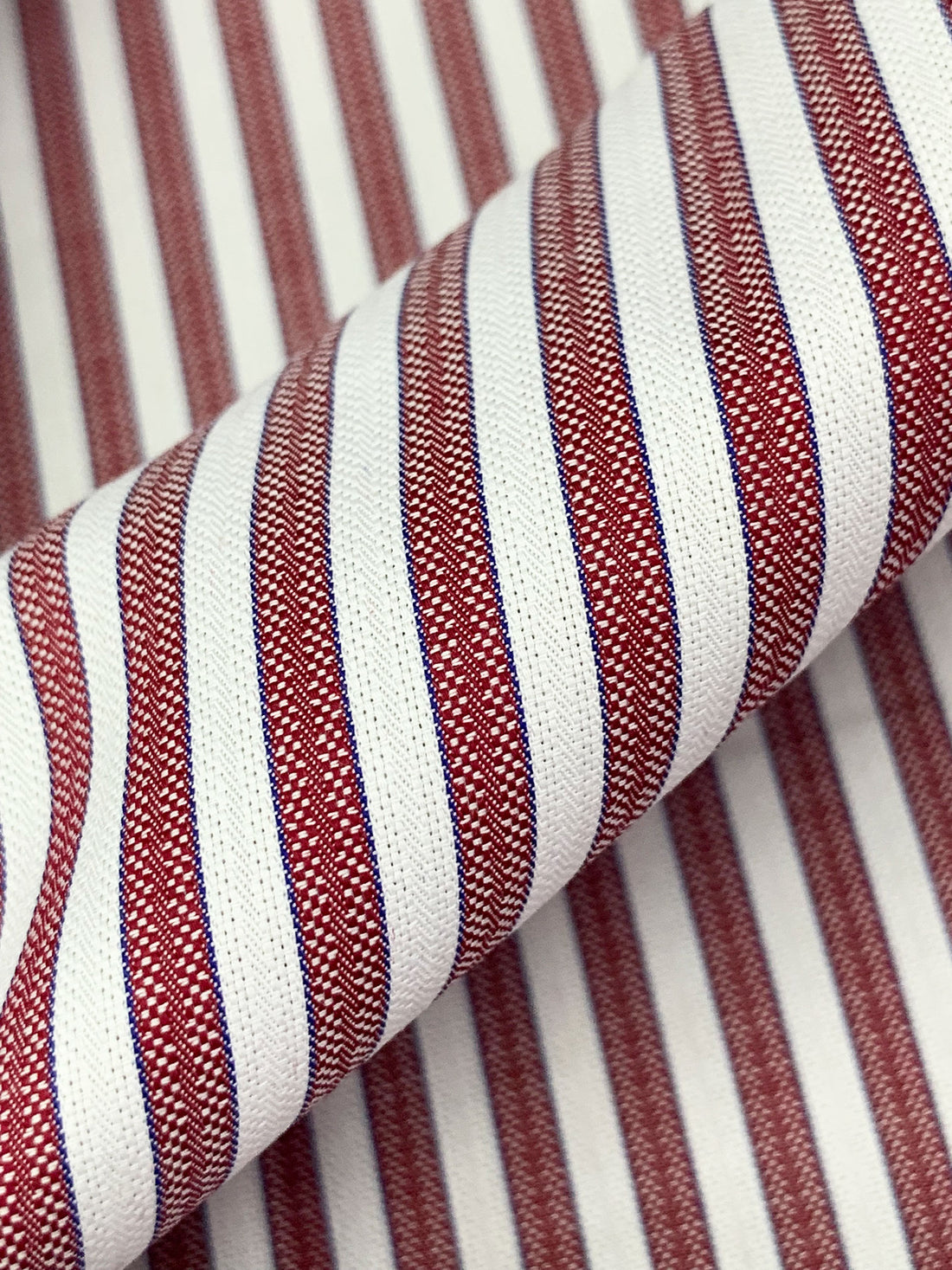Burgundy/Dark Blue/White 100% Cotton Vertical Stripe Weave Shirting 58W