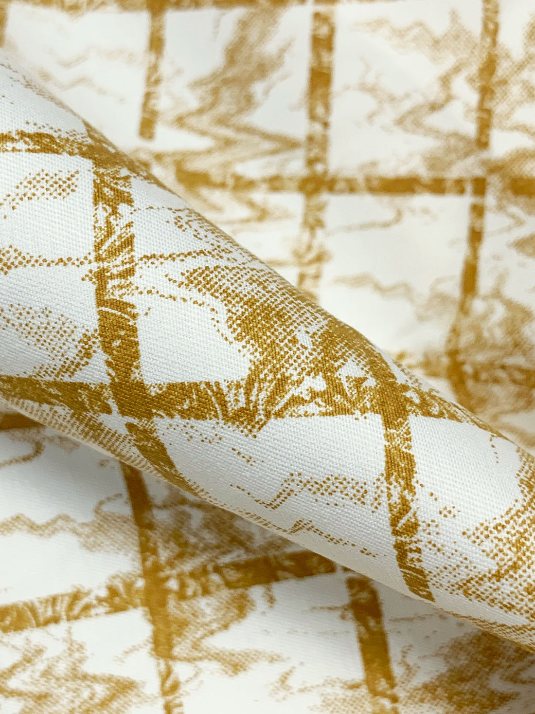 Golden Brown/Off-White Cotton/Lycra Warped Grid Print Stretch Sateen Bottom Weight Woven 52W