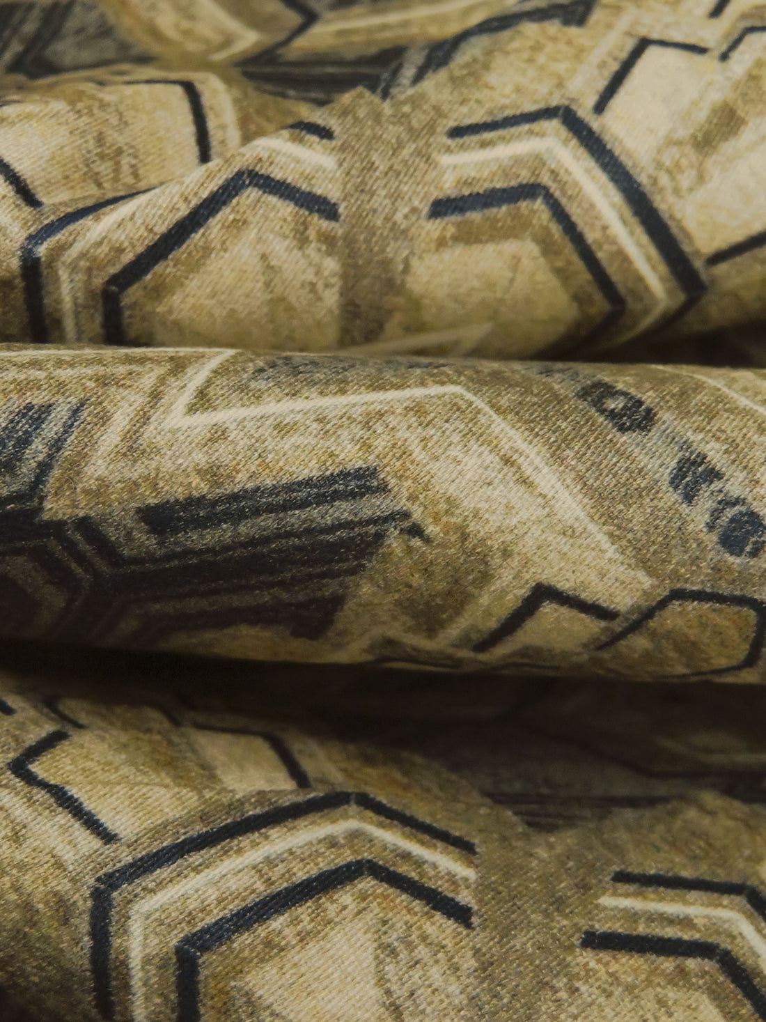 Willow Tea/Midnight Navy/Ecru/Multi 100% Cotton Geometric Print Sateen Shirting 56W