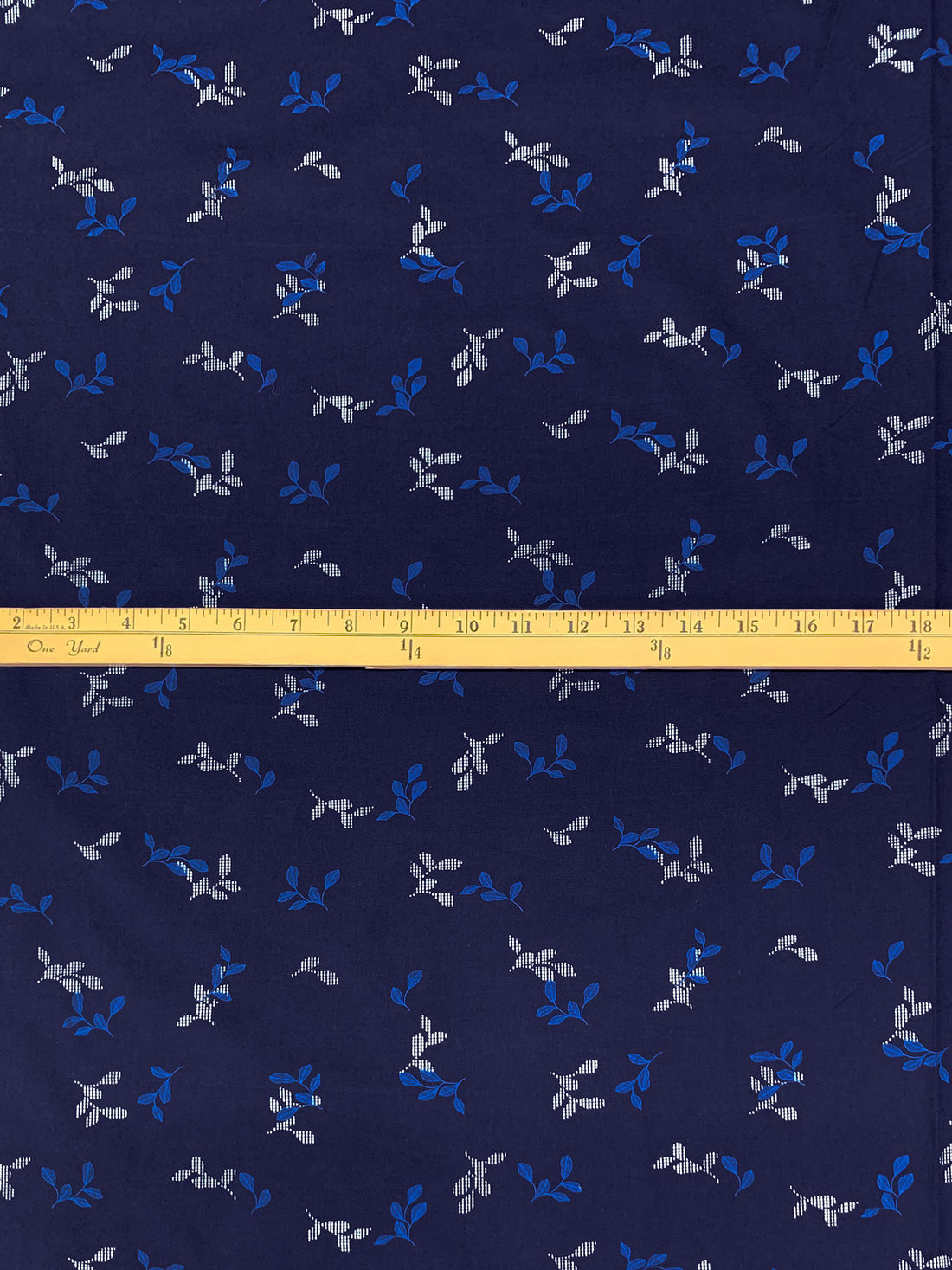 Navy Blue/White/Lapis Blue 100% Cotton Floral Print Lawn 57W