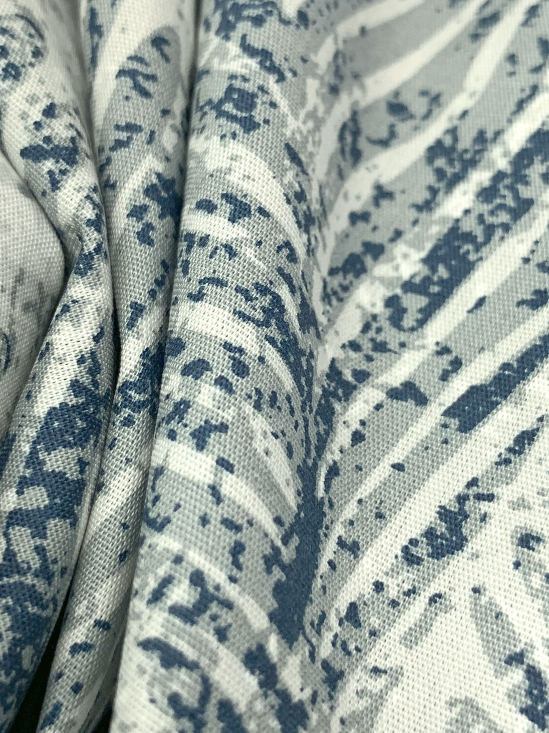 Dolphin Gray/Navy/Alabaster 100% Cotton Rugged Floral Print Poplin Shirting 58W