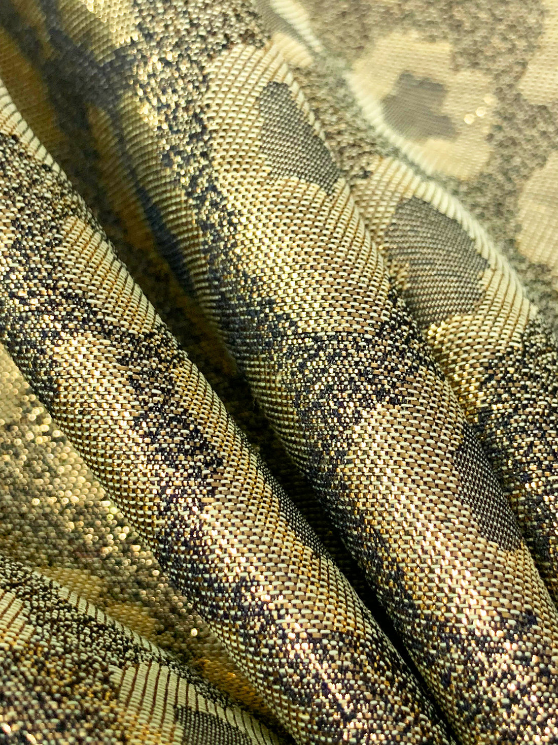 Gold/Black Polyester/Metallic Animal Jacquard Woven 61W