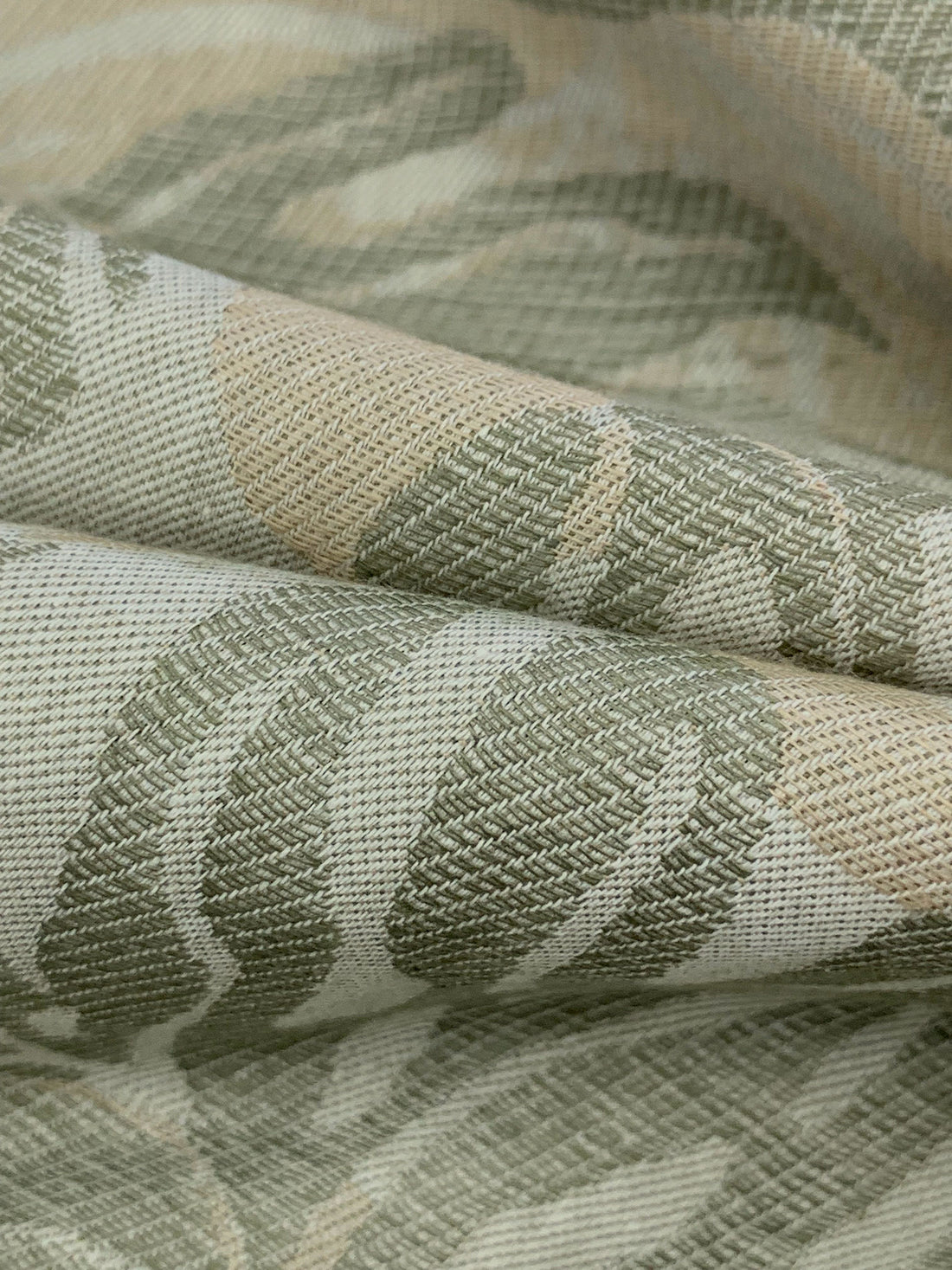 Old Bamboo/Briarwood Tan/Off-White 100% Polyester Floral Jacquard Woven 54W