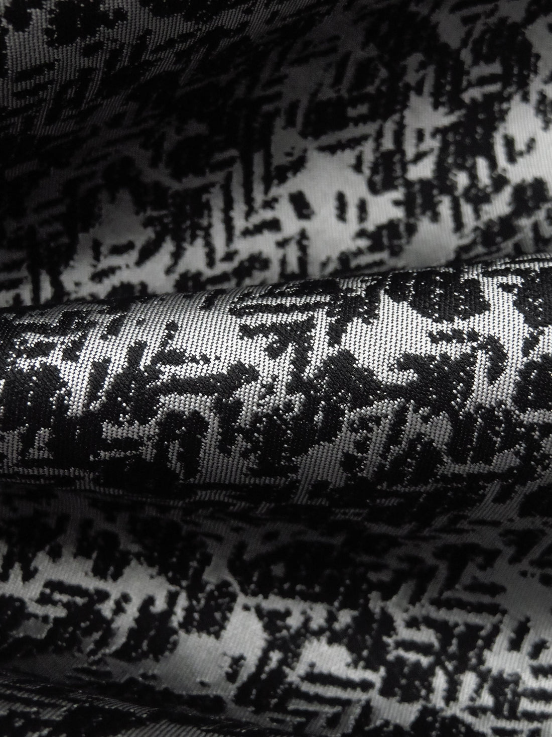 Black/Silver 100% Polyester Abstract Weave Jacquard Woven 58W