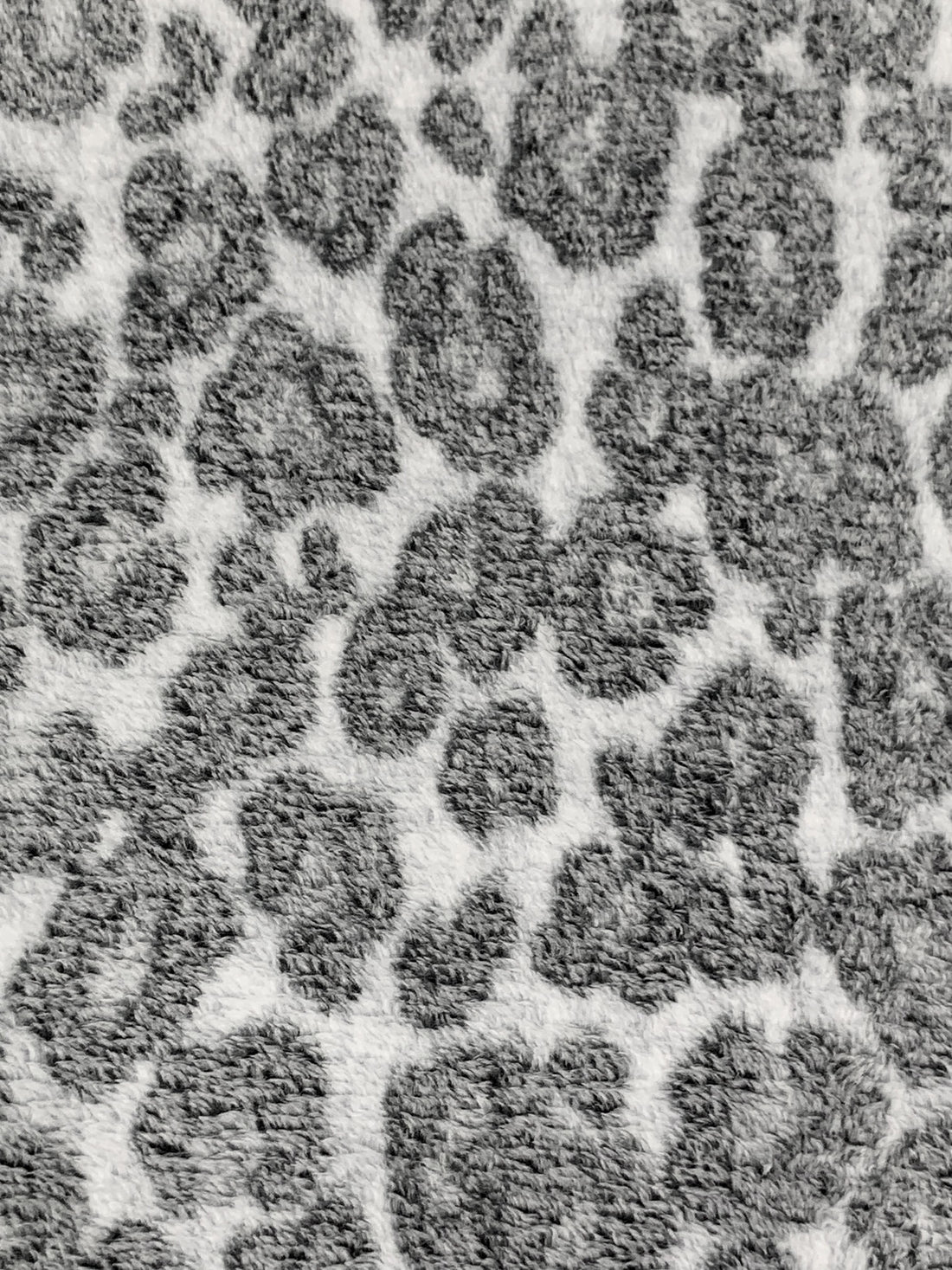 White/Black 100% Polyester Animal Design Furry Fleece 60W