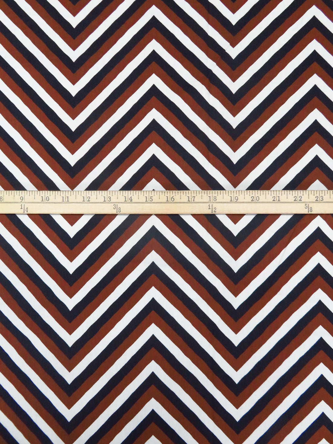 Muted Midnight Navy/White/Liver Cotton/Lycra Large Zig Zag Print Poplin Stretch Shirting - LA Designer - 56W