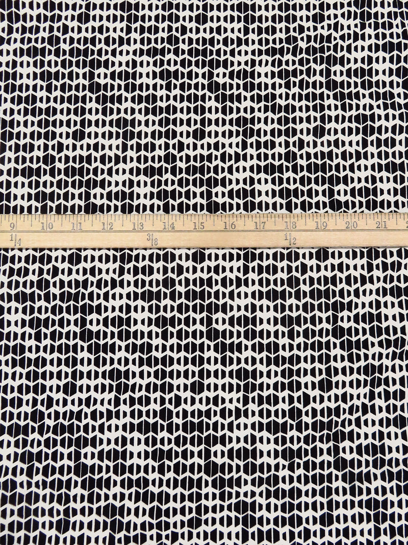 Black/Warm White Rayon/Nylon/Lycra Geometric Print Stretch Bengaline Suiting 58W