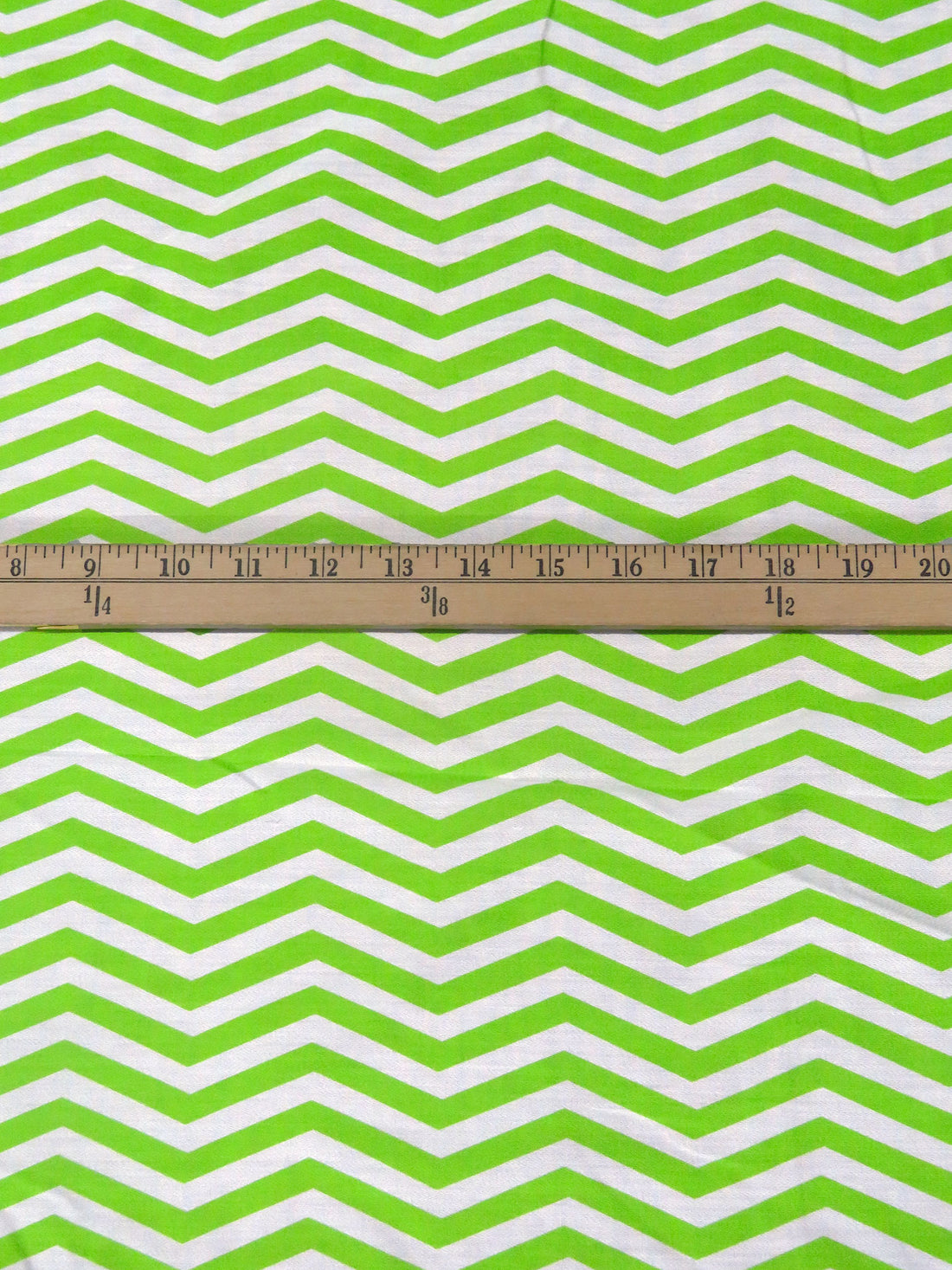 Lime/White 100% Silk Zig Zag Print Crepe de Chine - NY Designer - 44W