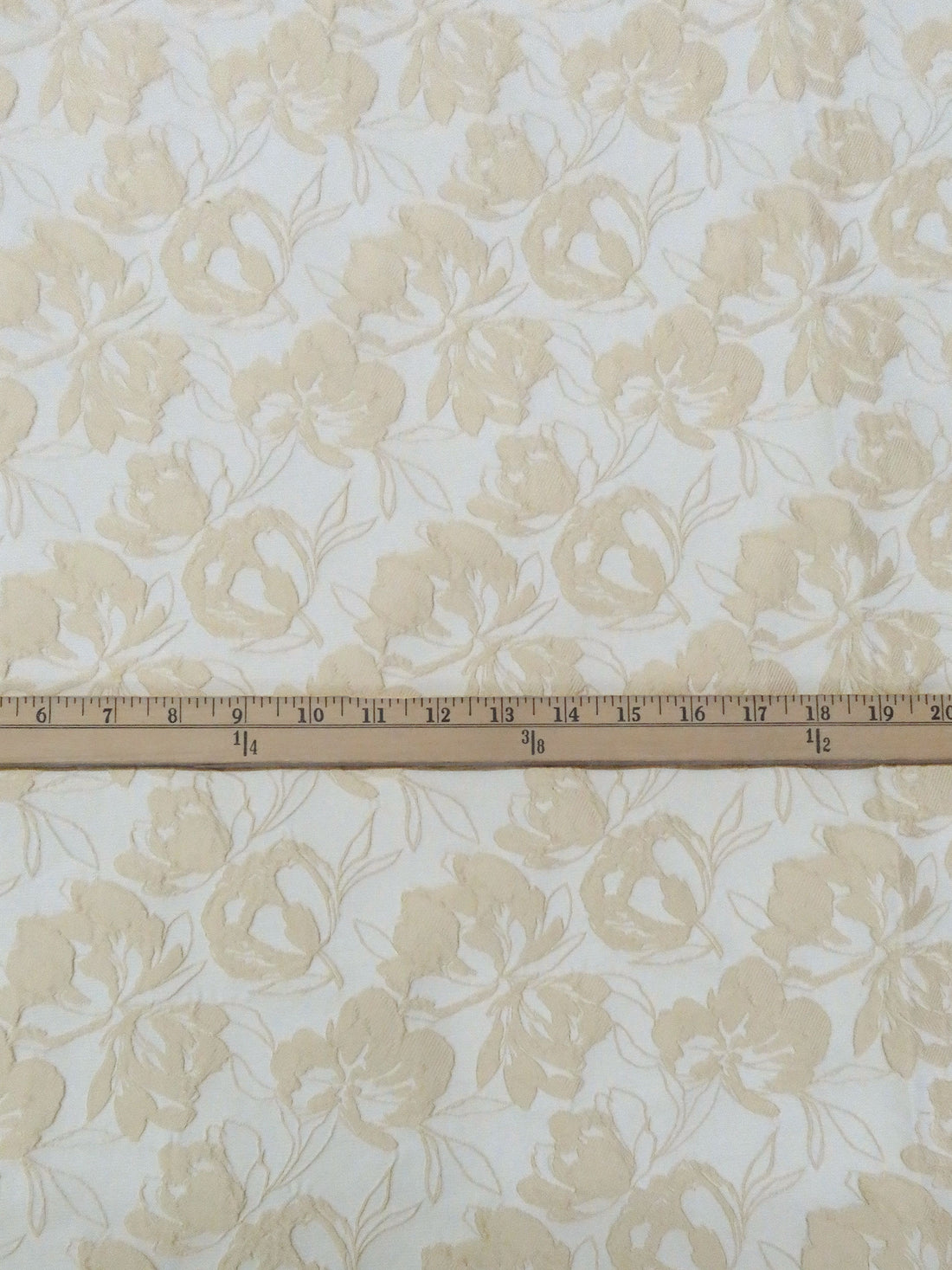 Shortbread/Ivory Polyester/Nylon Floral Jacquard Woven 46W