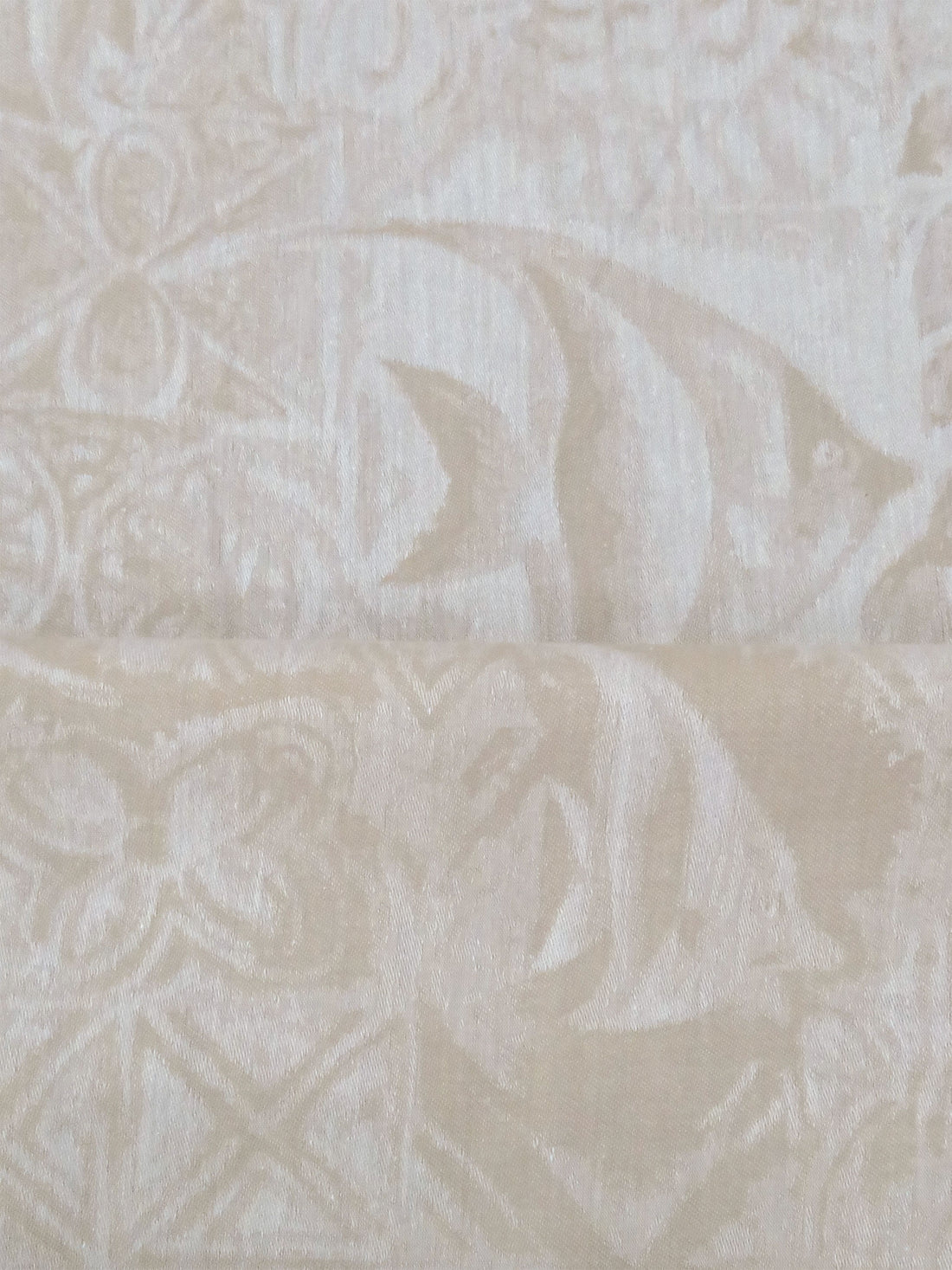 Sandy Beige/Off-White Polyester/Cotton Fish Tile Jacquard Weave Shirting - NY Designer - 54W