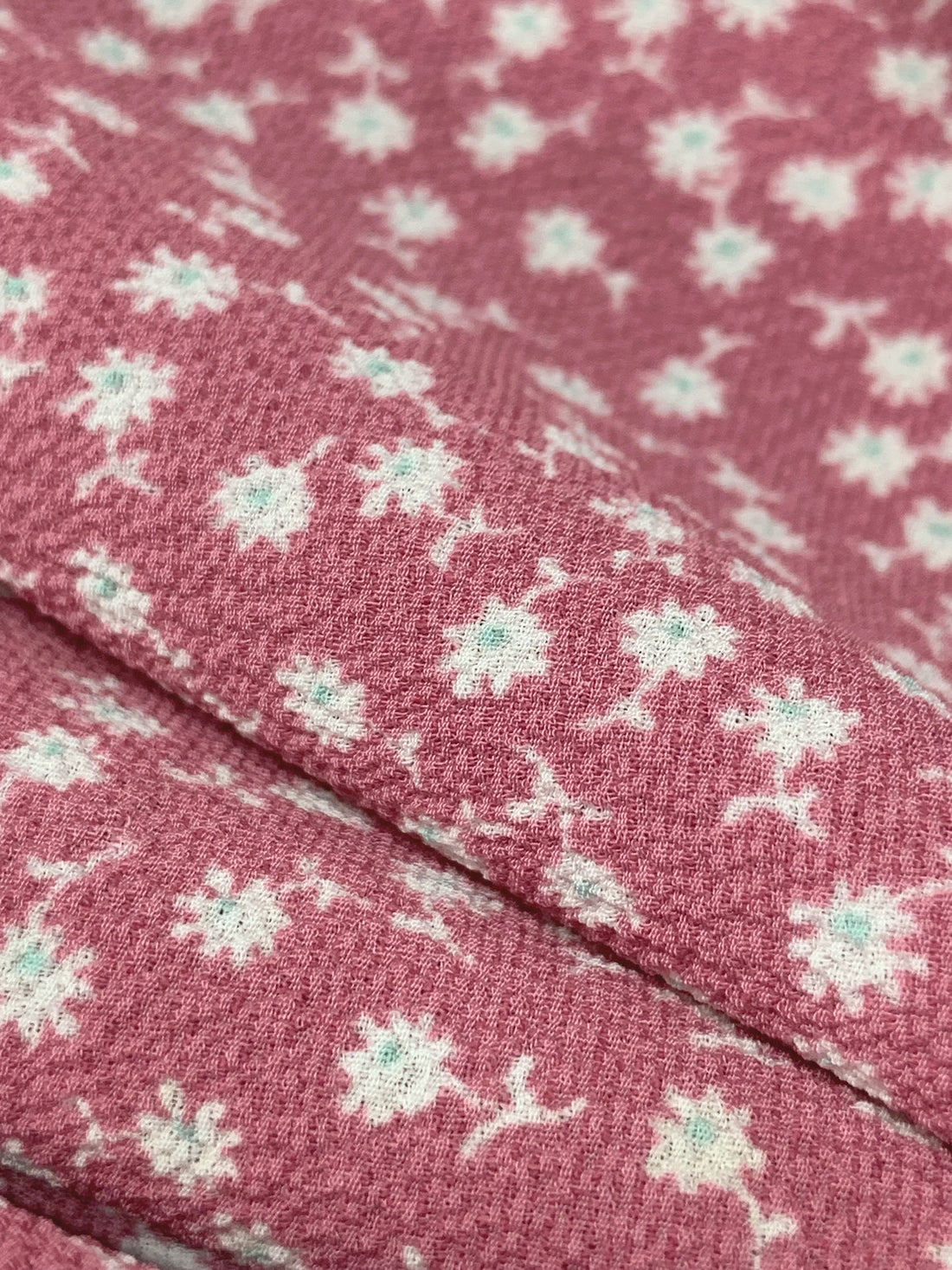 Rose Dust/White/Everglade 100% Polyester Ditsy Floral Print Bubble Crepe 59W