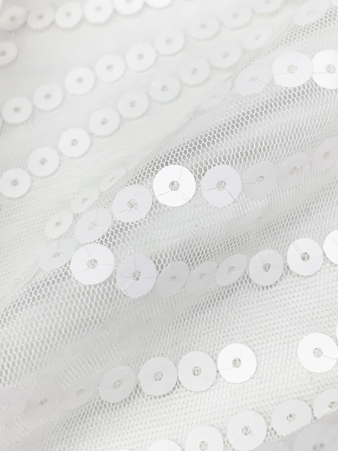 White 100% Nylon Horizontal Wavy Sequins On Netting 51W
