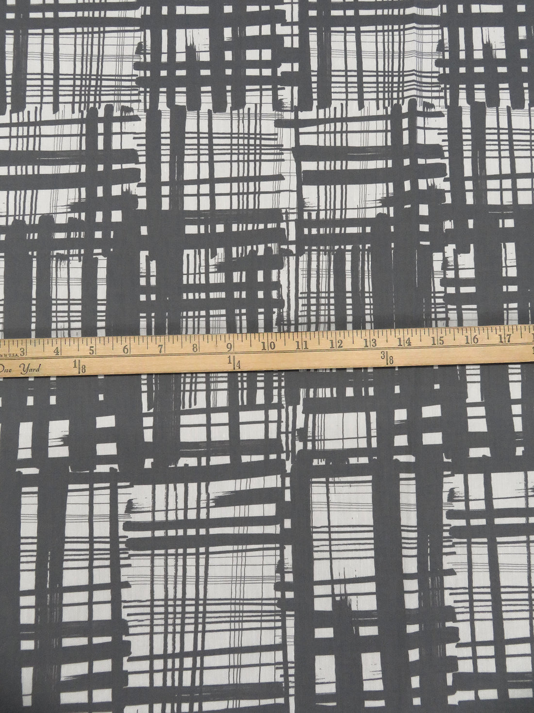 Dark Gray/Eggshell White Cotton/Polyester/Lycra Stretch Poplin Shirting - NY Designer - 41W