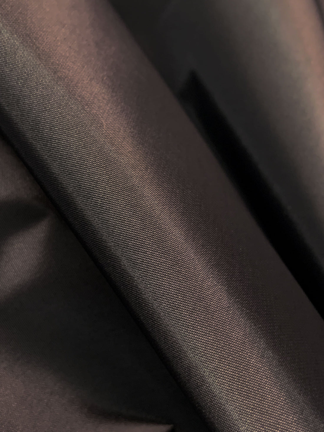 Black/Dusty Pink Acetate/Rayon Iridescent Taffeta - NY Designer - 60W