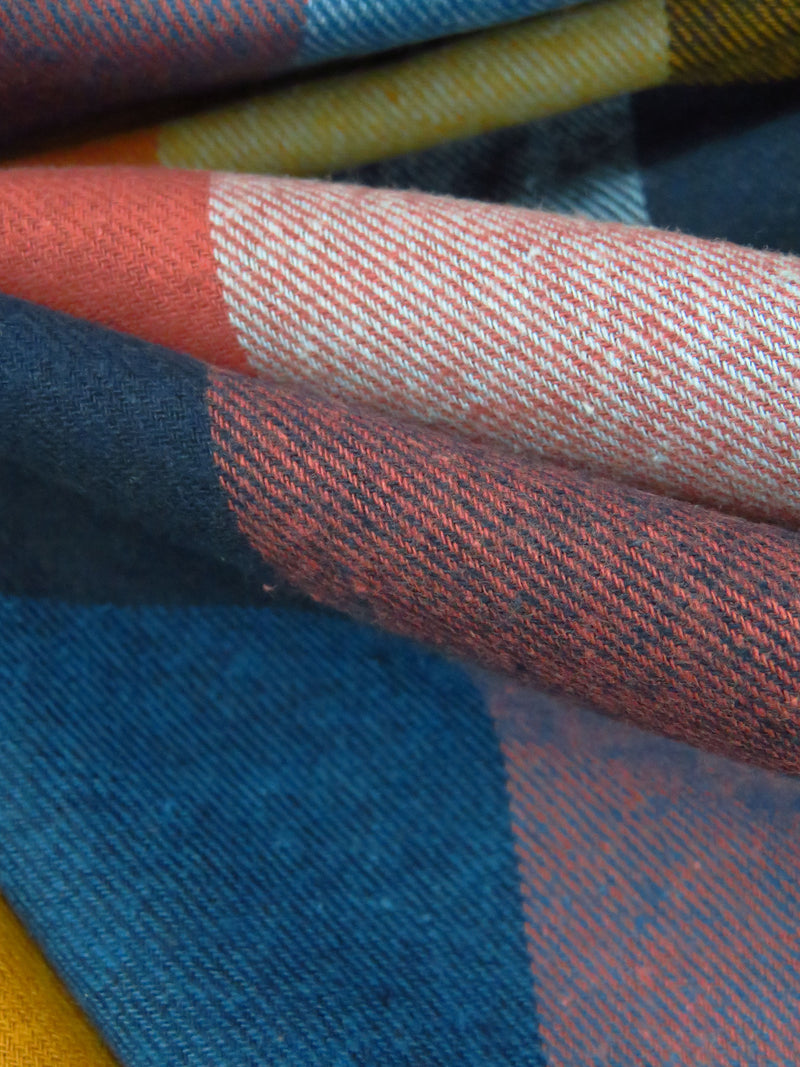 Midnight Navy/Coral Pink/Dark Honey/Multi 100% Cotton Plaid Weave Yarn-Dyed Flannel Shirting 54W