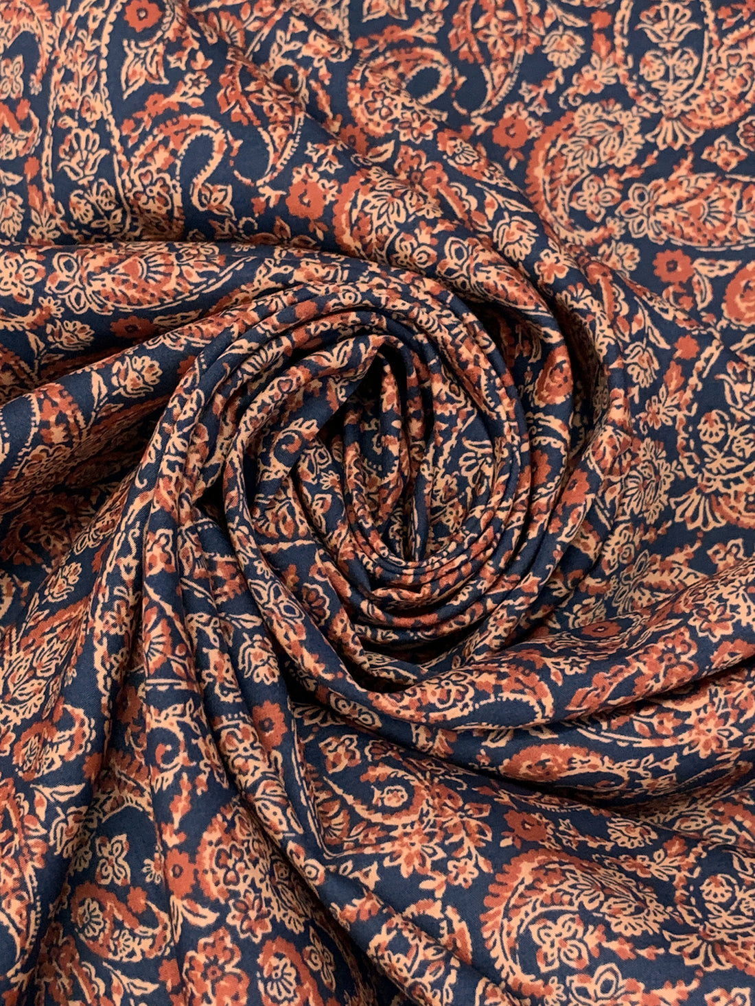 Navy/Copper Red/Multi 100% Cotton Paisley Floral Print Poplin Shirting 56W